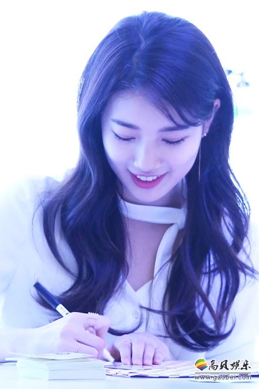 SUZY飯拍秀 拍攝日期：170214【7合集 956 MB】