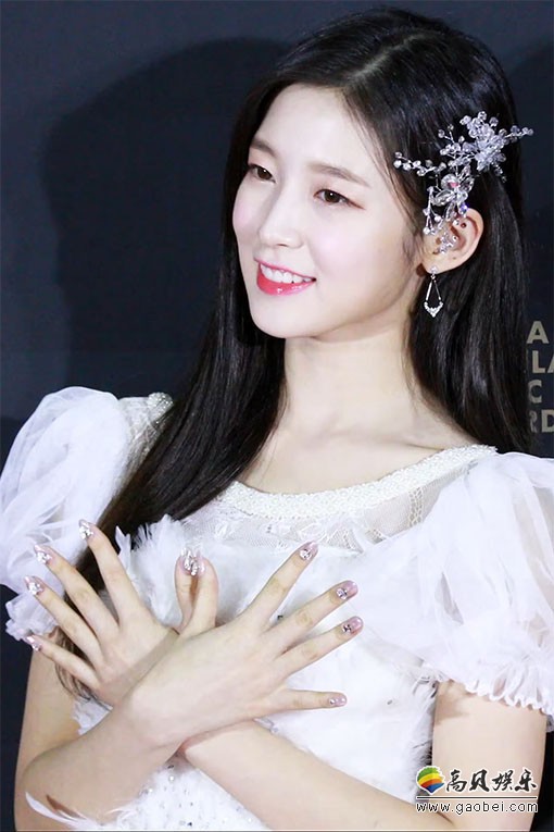 Oh My Girl 單拍秀 拍攝日期：181220【3合集 961 MB】