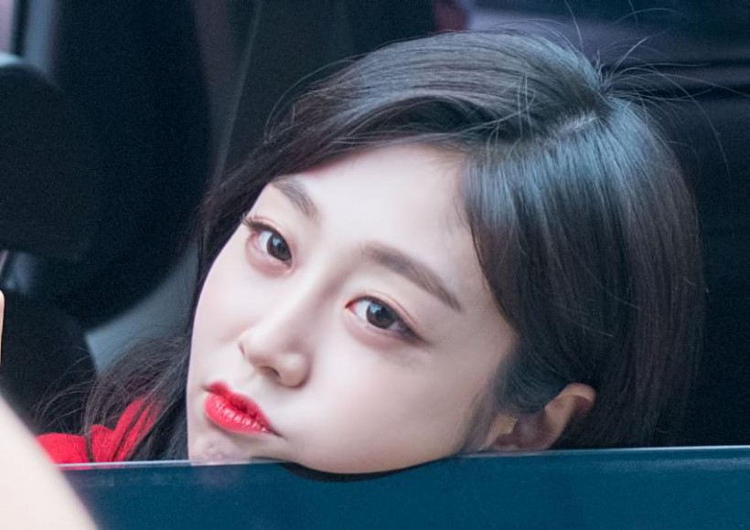 Seo JiSoo徐智秀是哪個女團成員轉型成功？何時簽訂專屬合約成為演員？