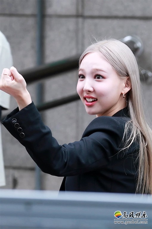 NAYEON 飯拍秀 拍攝日期：20220624【5合集 1.96 GB】