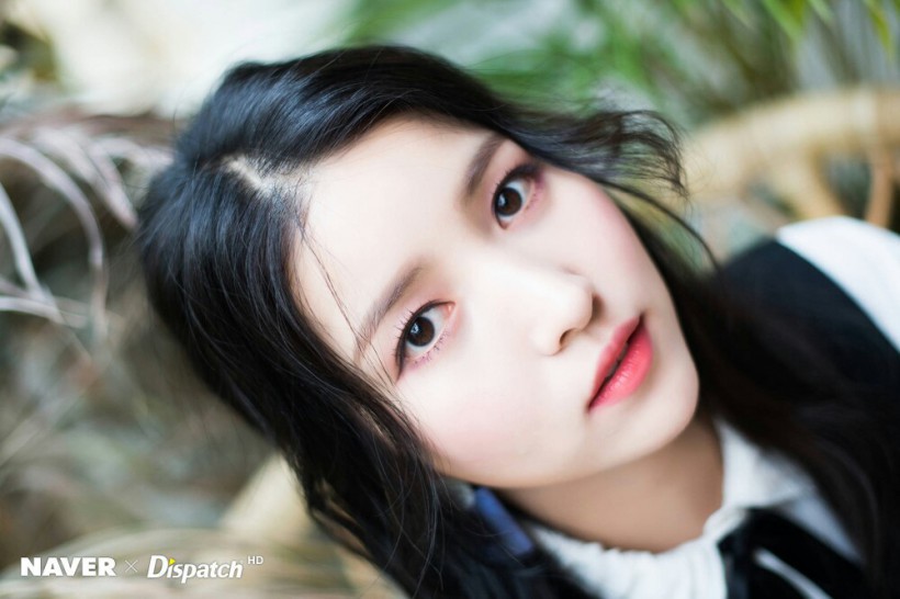 Kim So Jeong金韶情隸屬哪個(gè)女團(tuán)成員？展現(xiàn)出怎樣清新淡雅少女氣質(zhì)？