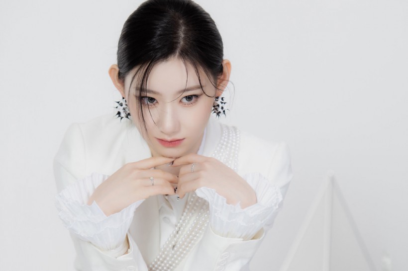 Serena李彩領隸屬哪個女團成員？充滿怎樣可愛外貌和撒嬌襯托她的魅力？