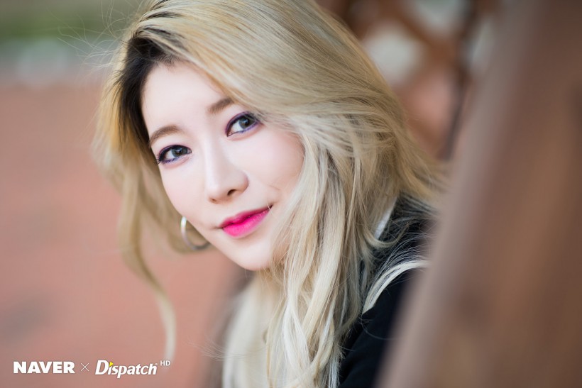 Kang Yae Bin姜睿彬隸屬哪個女團成員？善于在舞臺上營造怎樣性感氛圍？