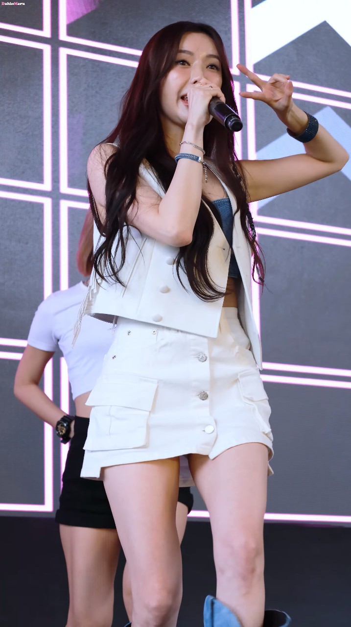SERRI樸美妍現身哪天K-pop Mix演唱會舞臺？她以怎樣的表現完成演出？