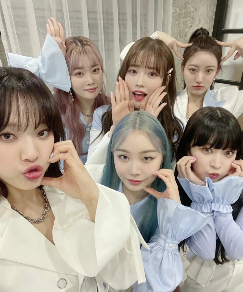 "比利"Billlie是哪個公司年推出的女子組合？該團哪一年在日本正式出道？
