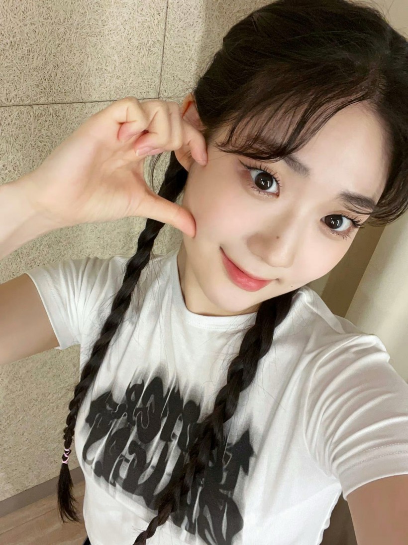 Yoon SeoYeon尹舒妍是哪個女團首位成員？她遇到怎樣契機成為練習(xí)生？