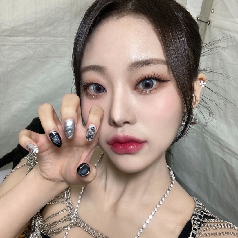 Suyeon金秀妍隸屬哪個女團成員？以怎樣外貌和時尚品味吸引眾多關注？